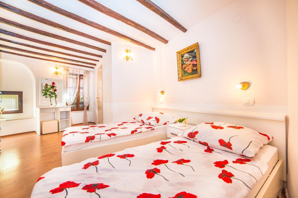 רוביני Apartments Dominik מראה חיצוני תמונה