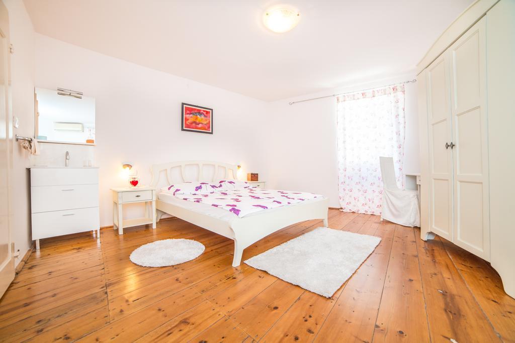 רוביני Apartments Dominik מראה חיצוני תמונה