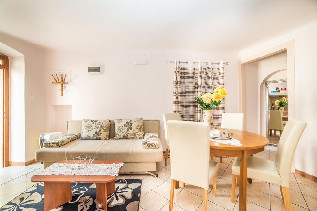 רוביני Apartments Dominik מראה חיצוני תמונה